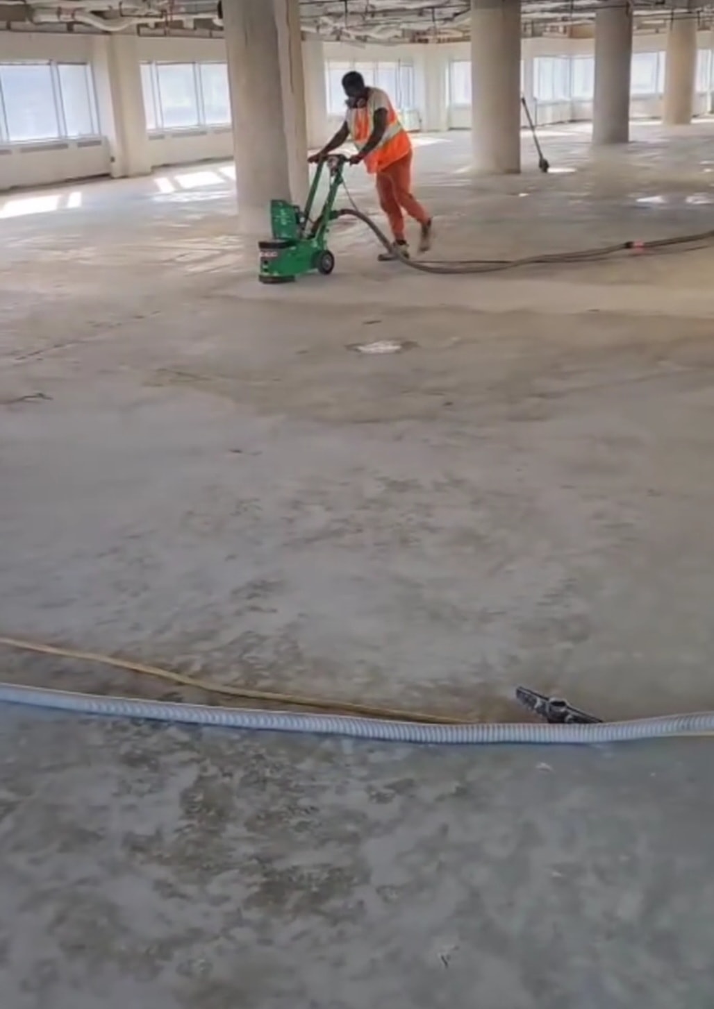 Cross Brothers crew working on site at Purdy's Wharf